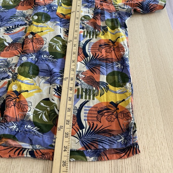 Massive Mens Medium Button Hawaiian Abstract Print Shirt Colorful Floral Beach - Picture 7 of 7